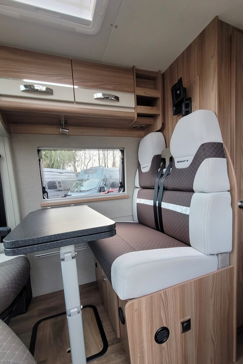 76C31A 14 Swift Select164 WJ23XSX