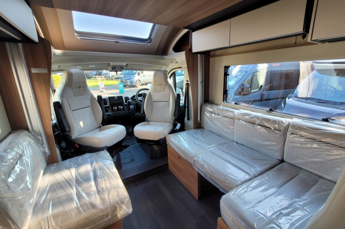 2BA1112 14 Autotrail Imala736G SMC21447