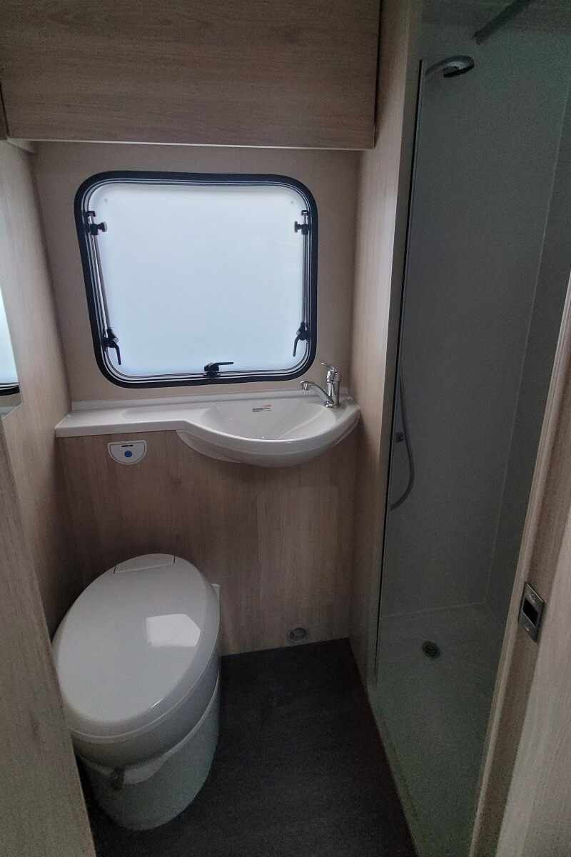 2B0846A 28 Autotrail ExpeditionC71 SMC15779