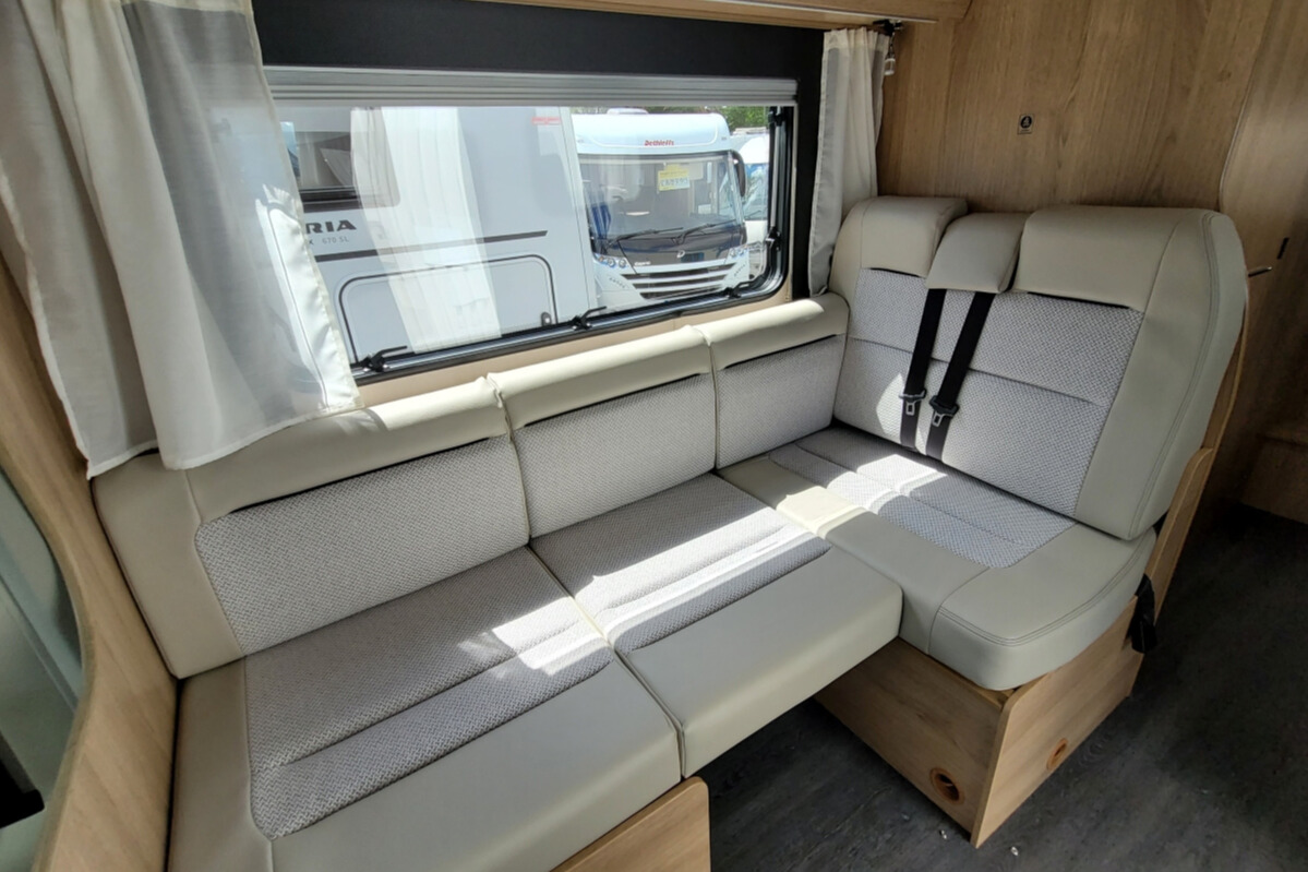 1E9757A 15 Autotrail Imala736G R2Z65802