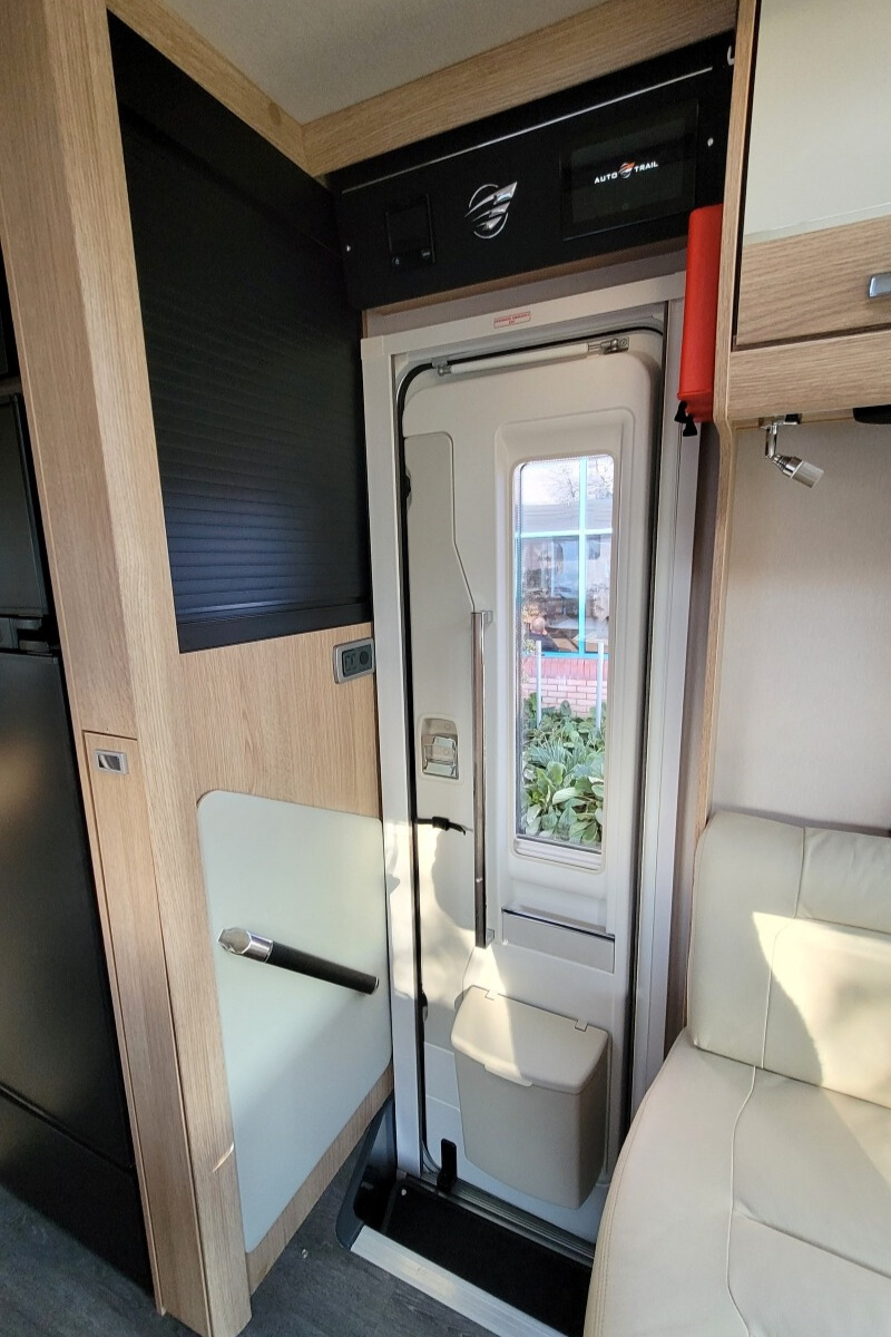 2A1F352 22 Autotrail Comanche WG25MFP