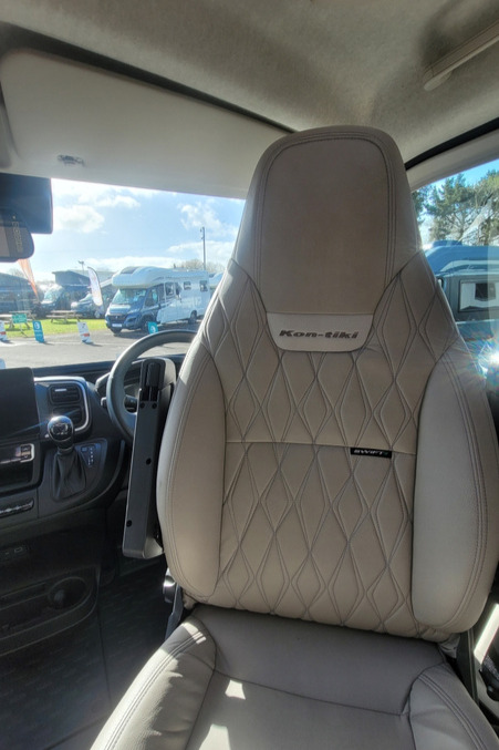 77579A 09 Swift Kontiki794 WD24VBC