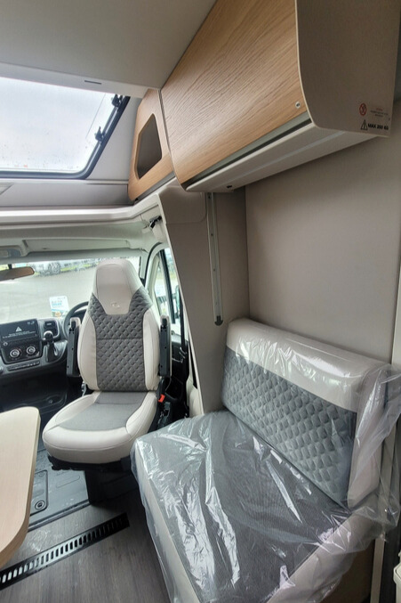 76B346 12 Adria Matrix670SL60thAnniversary SMC32149