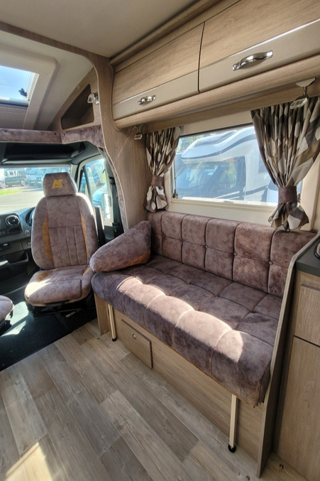 2C8FB3A 12 Autosleeper BurfordDuo CU23AHD