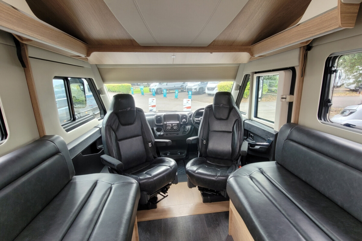 26D857A 11 Autotrail GF80 DU24UCW