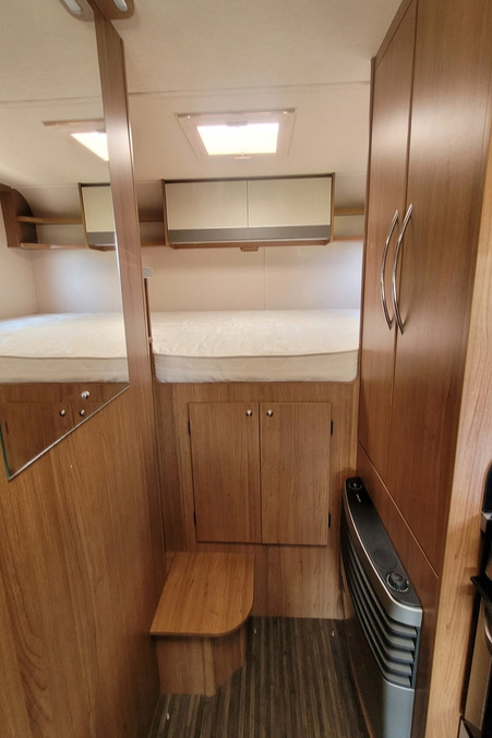 2C3988A 20 Autotrail TributeT736G WJ19TXN