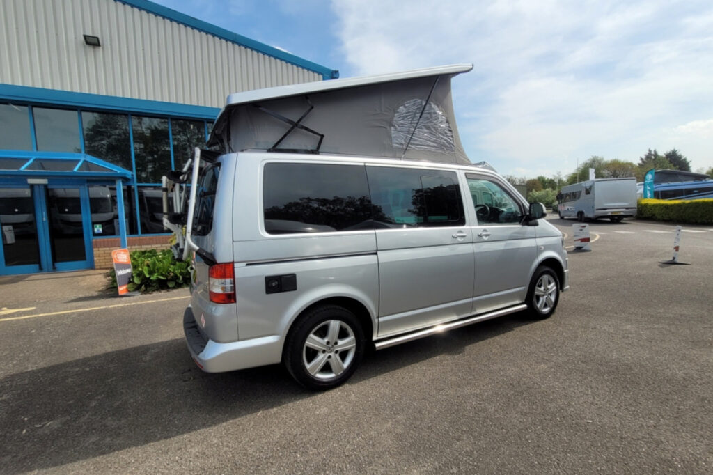 77C76E 03 Volkswagen Uberbus T5VCG