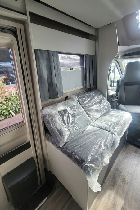 75D3DA 12 Swift Voyager540 RDSC43666