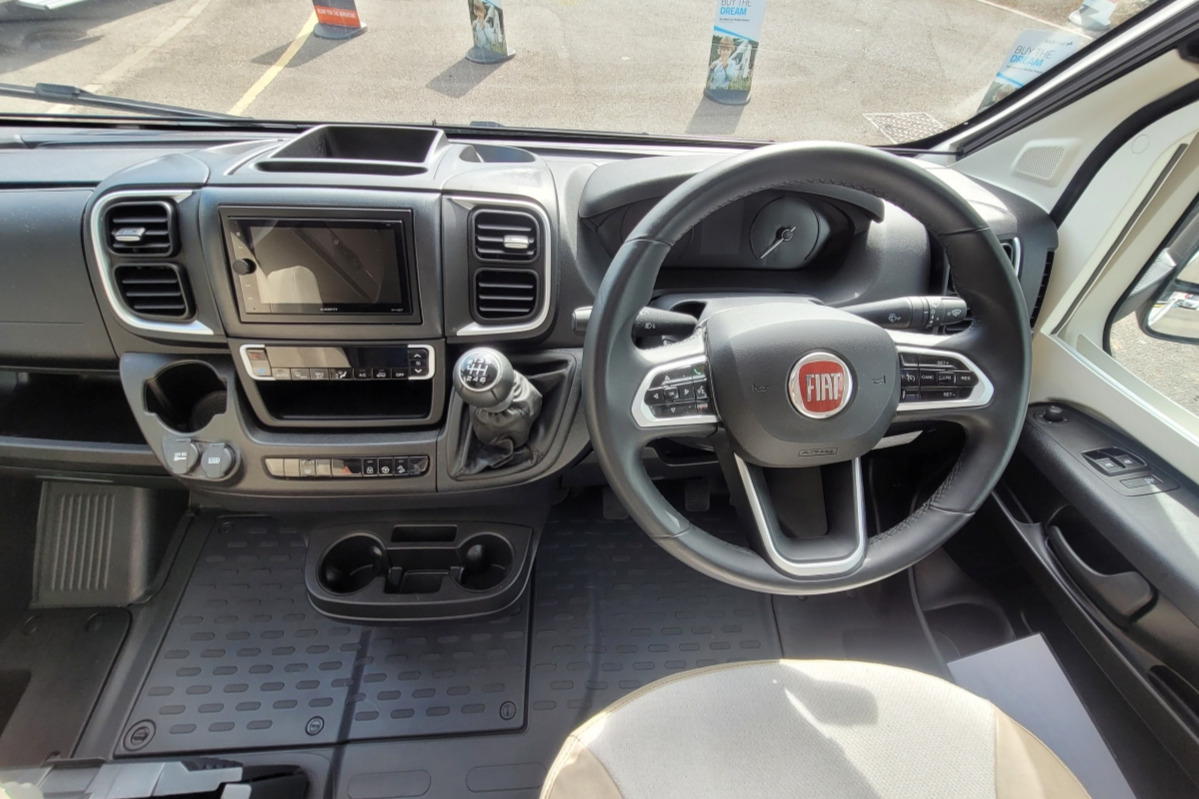 2B98FBA 06 Benimar Mileo243 PF25FDM