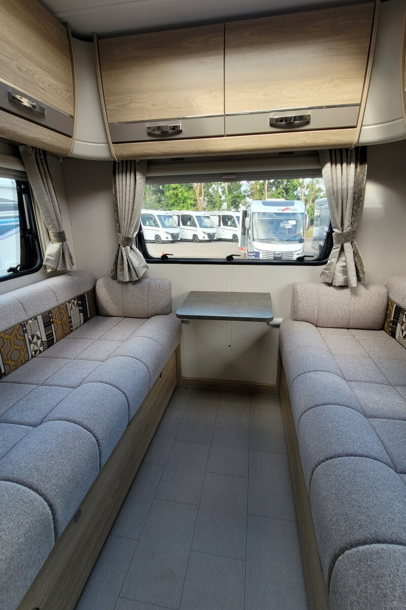 75FFB6 26 Elddis Evolution196 FX68XAF