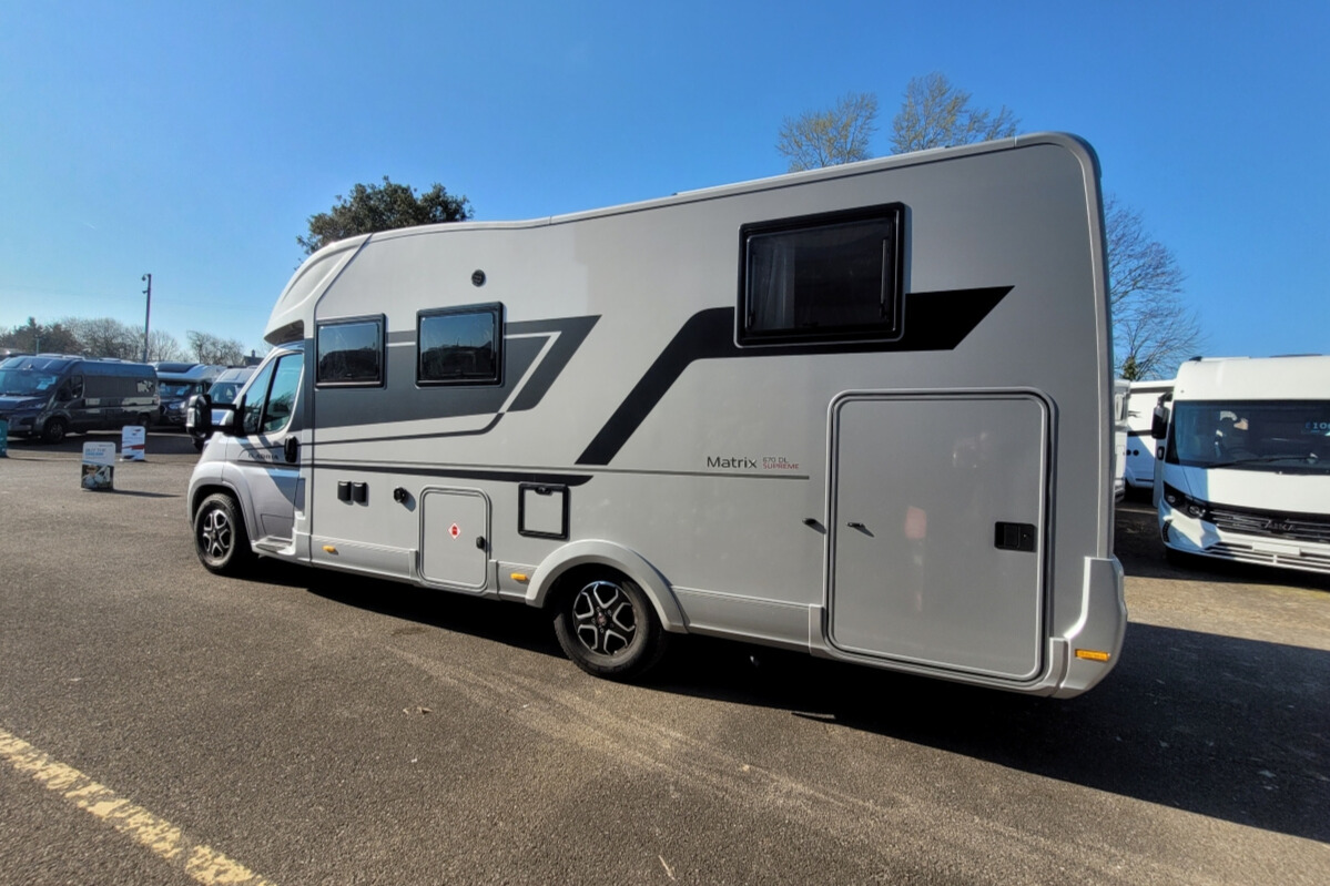 2B2DD42 04 Adria MatrixSupreme670DL WD24XRR