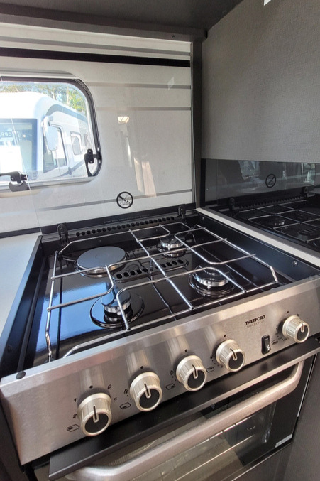 75D3A6 19 Swift Trekker584 RDSE83606