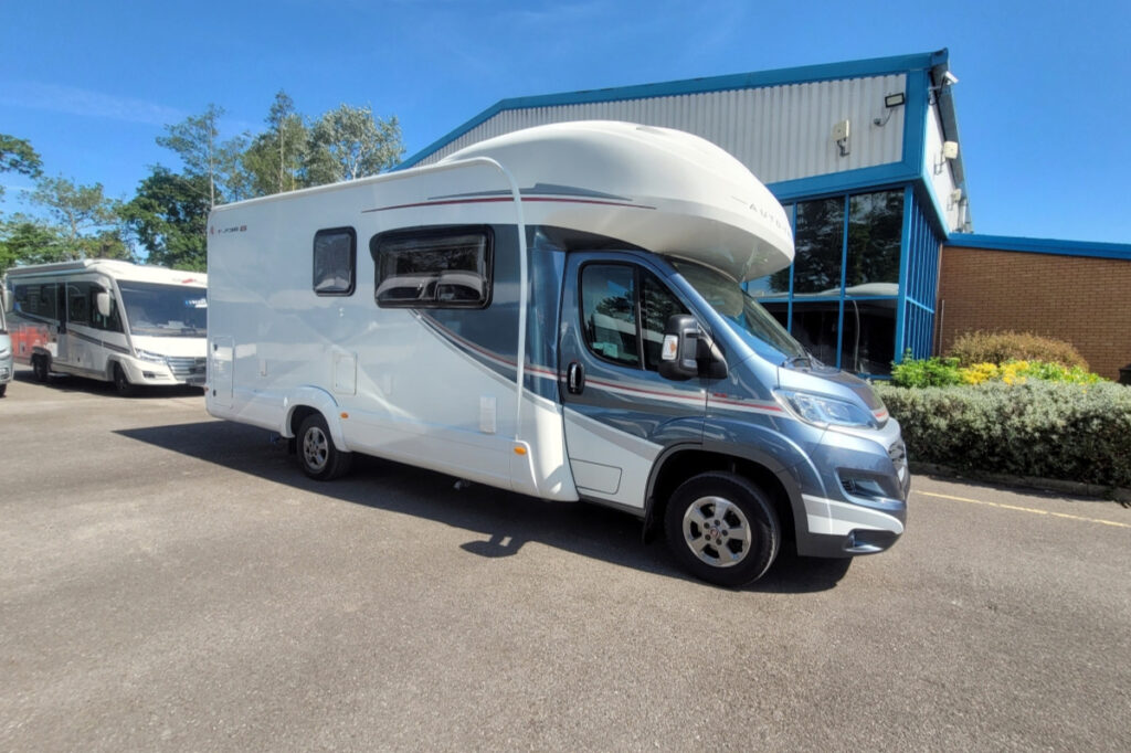 2C3988A 02 Autotrail TributeT736G WJ19TXN