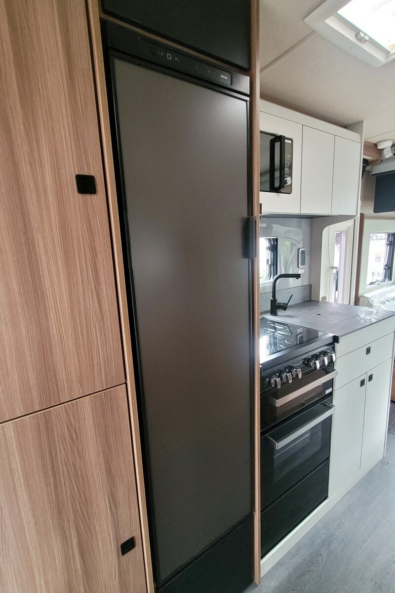 2931126 19 Autotrail Imala736 SMC16154