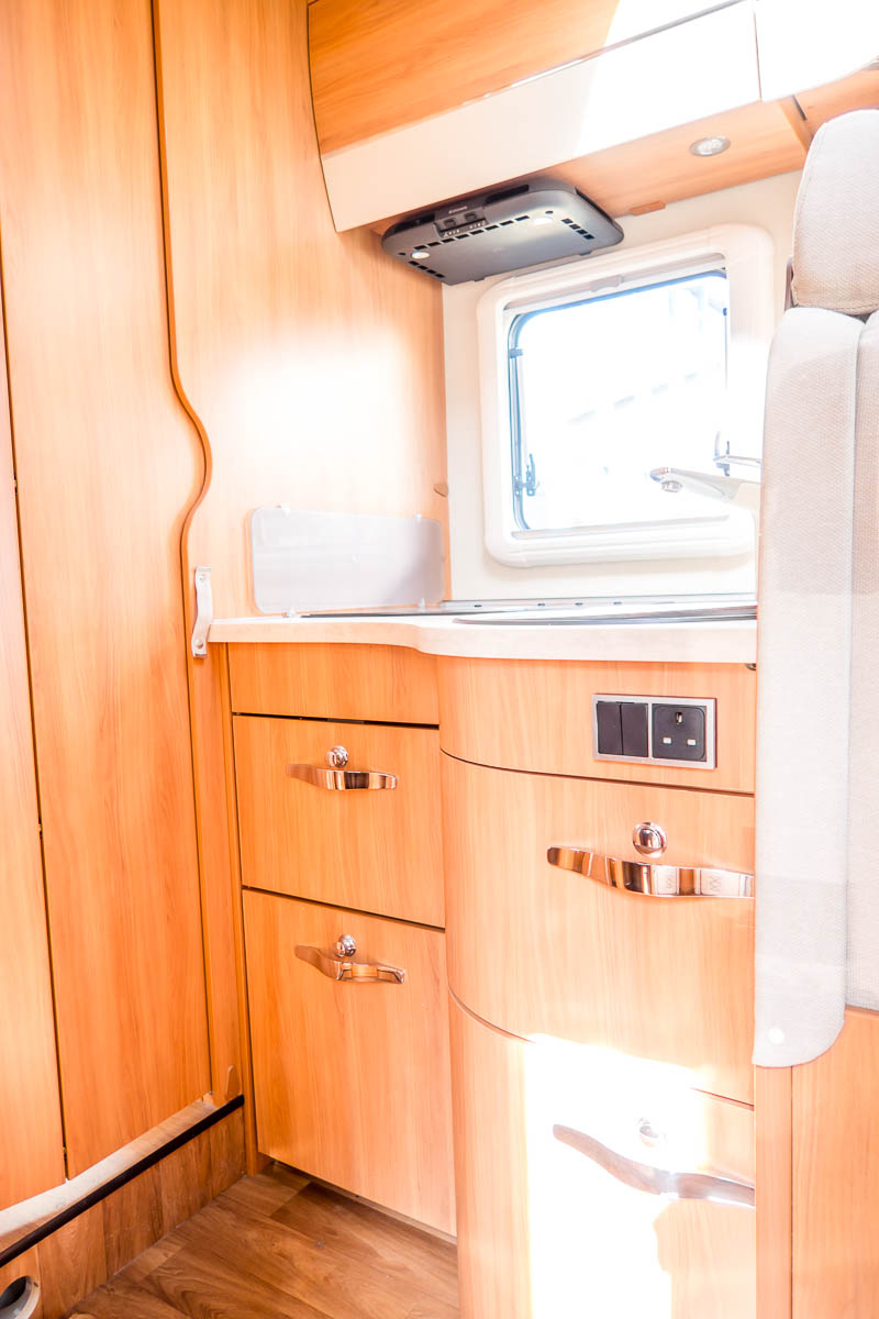 746F5A 14 2016 Hymer T698CL WX66AYT