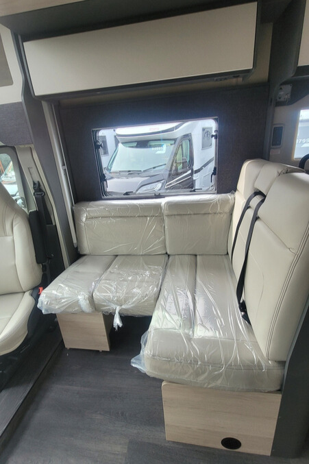 776AEA 12 Autotrail F74 DSD76812