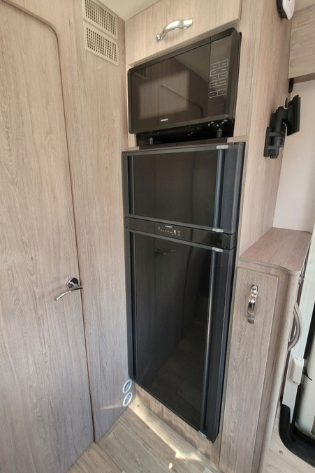 2C8FB3A 19 Autosleeper BurfordDuo CU23AHD