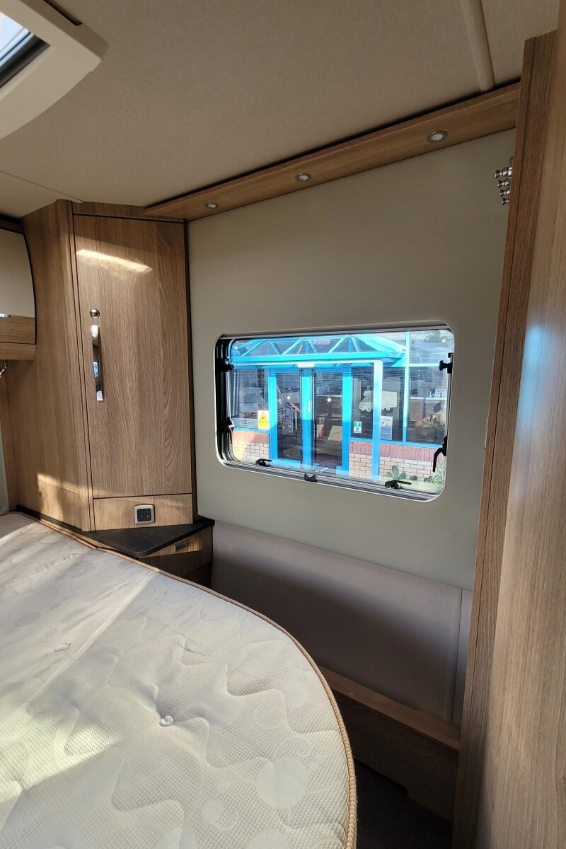 2A1F352 26 Autotrail Comanche WG25MFP