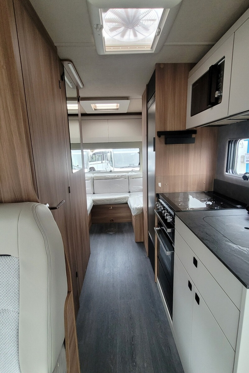 2931126 26 Autotrail Imala736 SMC16154