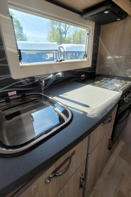 2C8FB3A 16 Autosleeper BurfordDuo CU23AHD