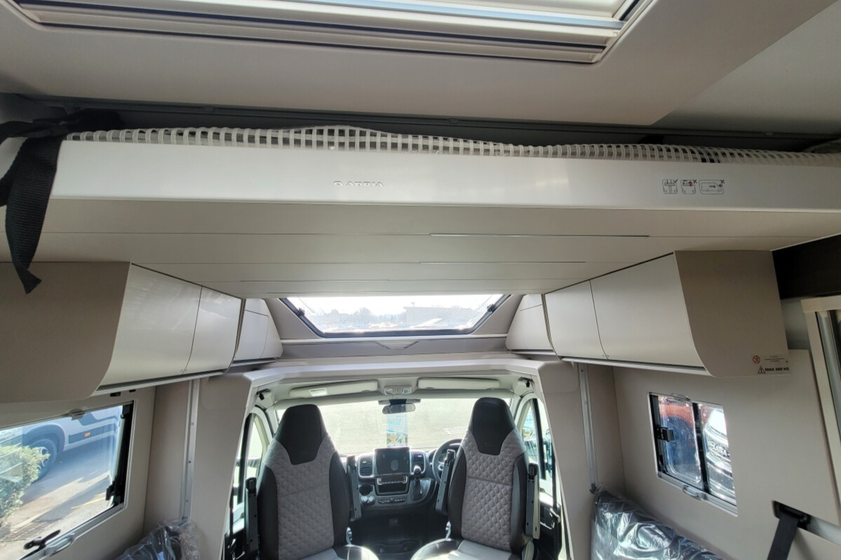 76B37E 14 Adria MatrixSupreme670DL TMC33757
