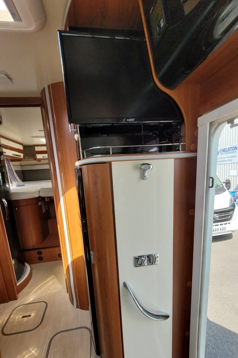 75B142 13 Mobilvetta KYacht85 PE68FPC