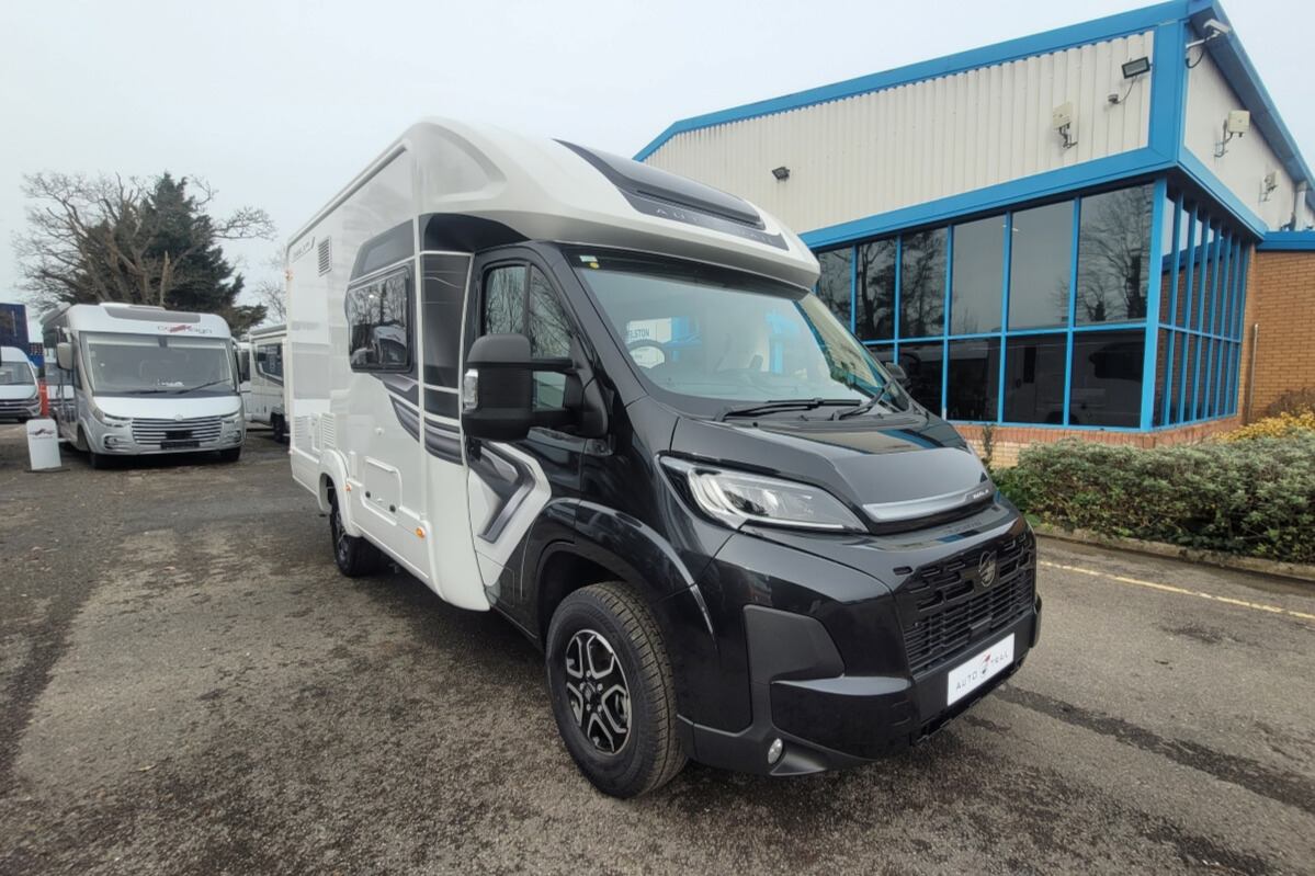 2B0849E 01 Autotrail Imala615 SMC11410