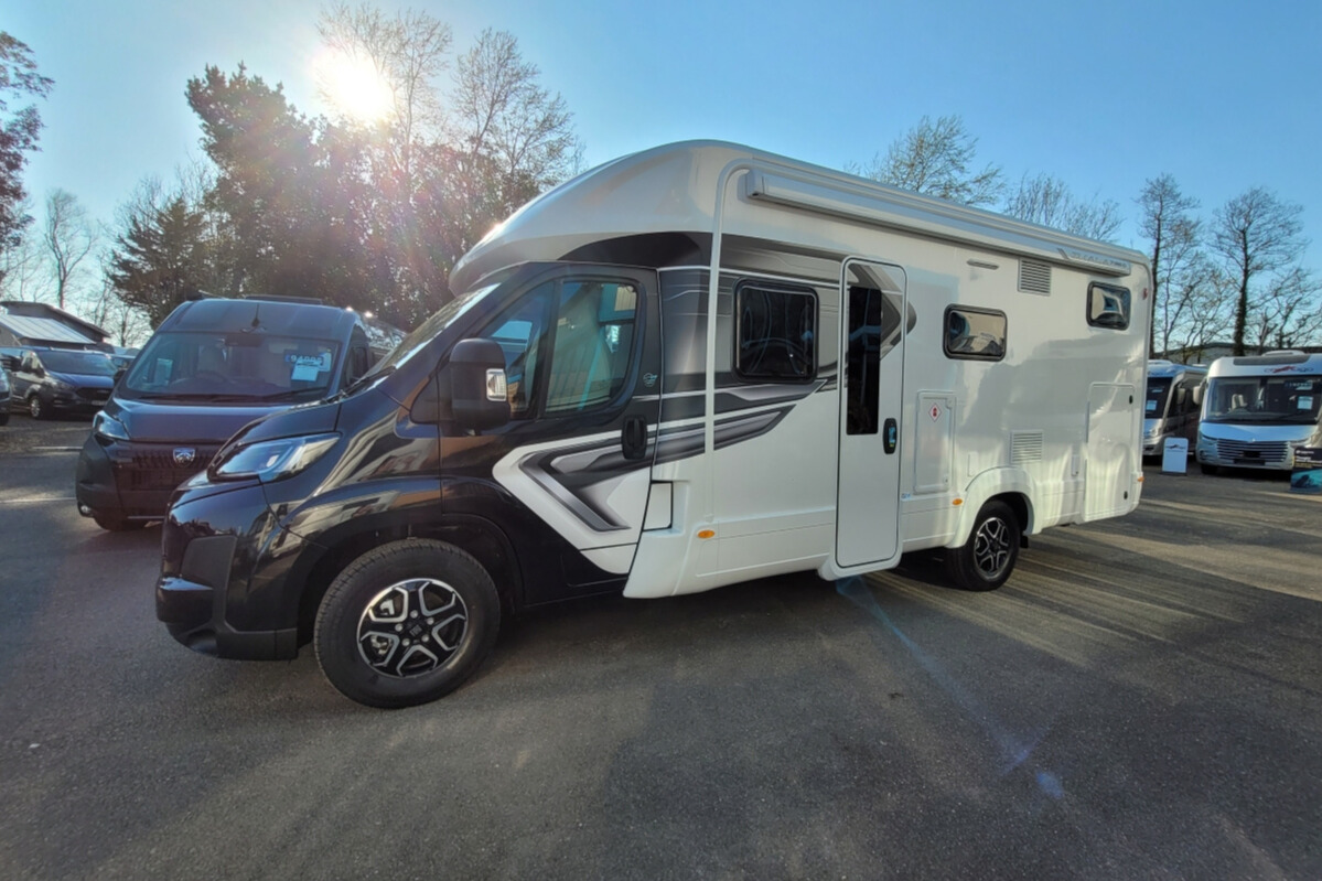 2BA1112 06 Autotrail Imala736G SMC21447