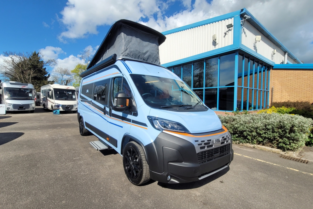 2689E7E 01 Laika KosmoSupremo AzzurroCapri SMC29527