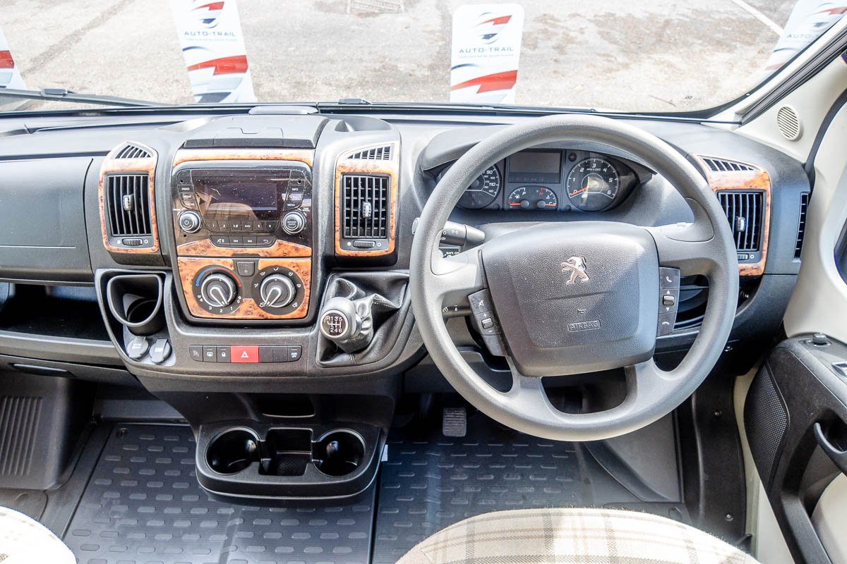 704CD2 05 2019 Elddis Raphael YJ19FCC