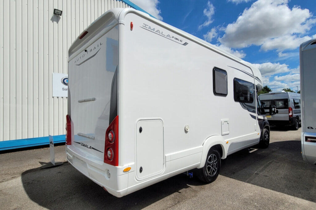 1E9757A 02 Autotrail Imala736G R2Z65802