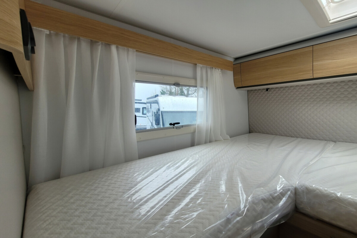 76B346 27 Adria Matrix670SL60thAnniversary SMC32149