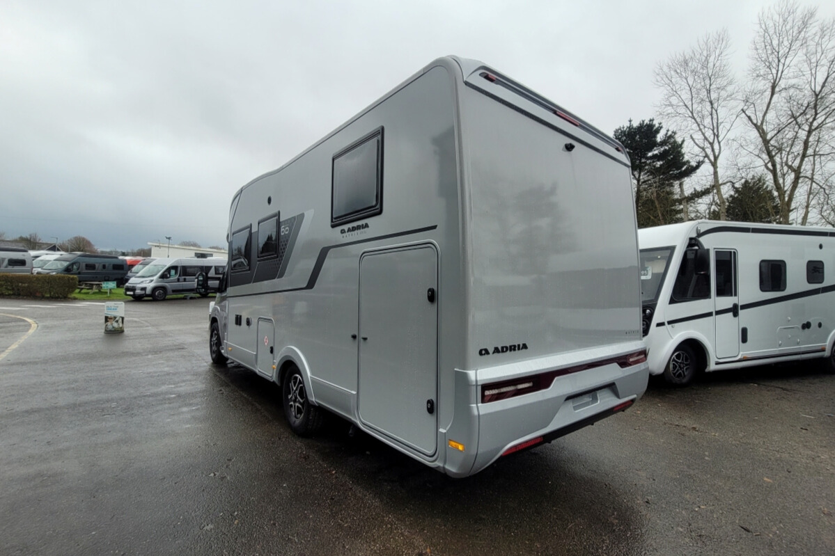 76B346 05 Adria Matrix670SL60thAnniversary SMC32149
