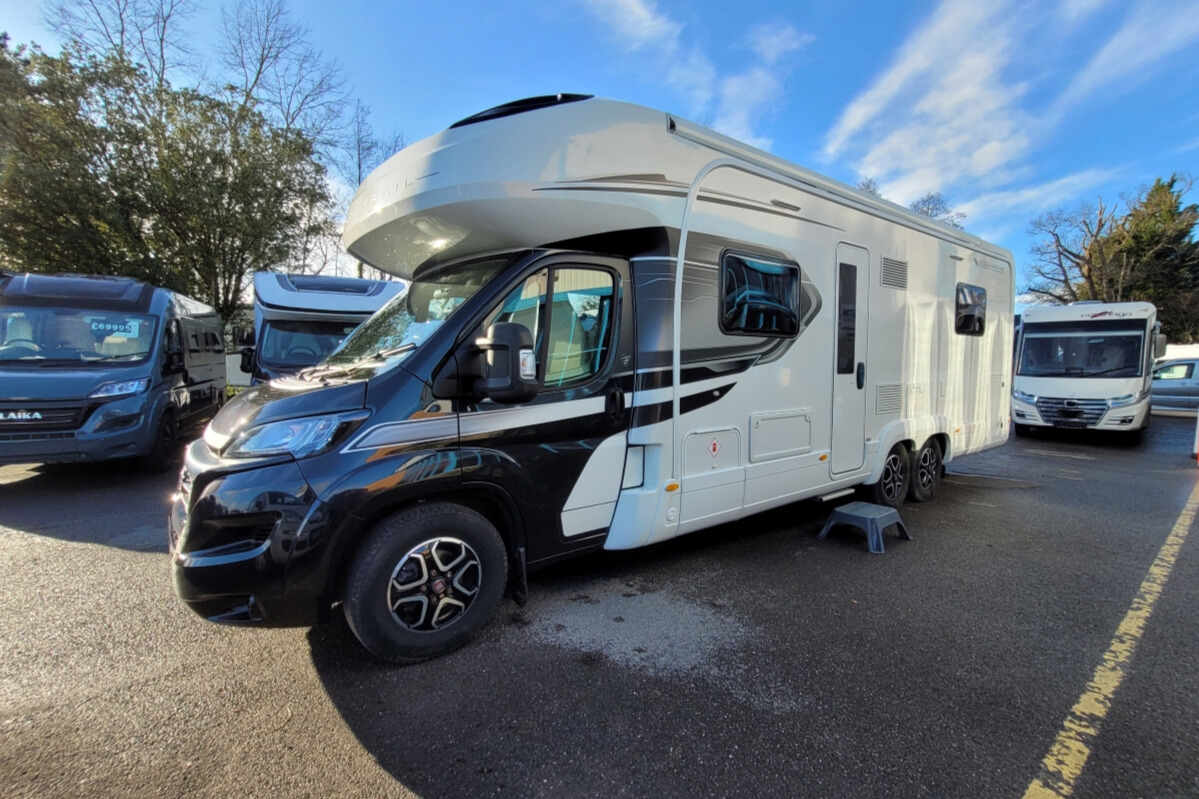 2A1F352 07 Autotrail Comanche WG25MFP
