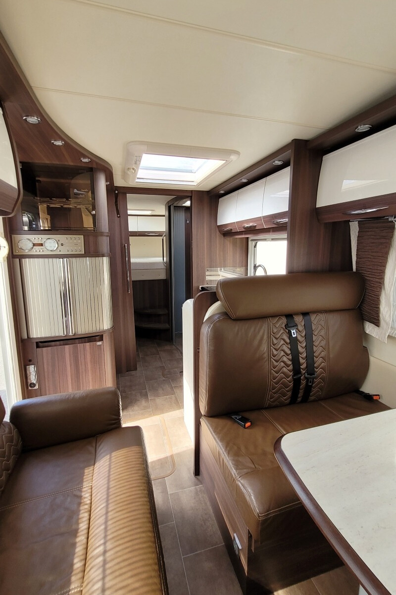 75BB22 17 Burstner ArgosA747 2G VX17CZP