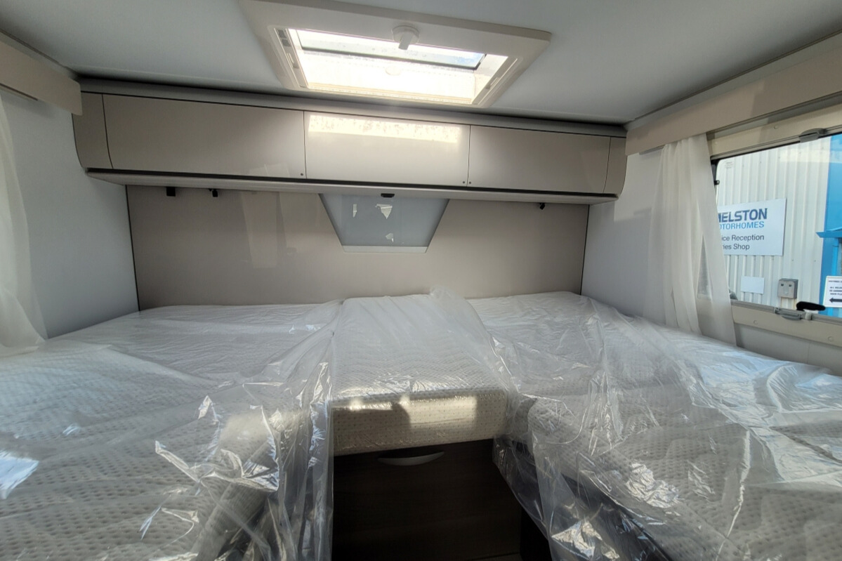 76B37E 26 Adria MatrixSupreme670DL TMC33757
