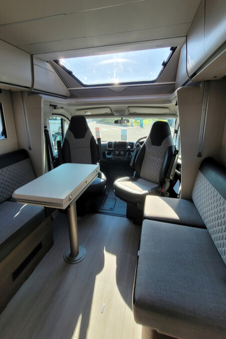 2B2DD42 10 Adria MatrixSupreme670DL WD24XRR