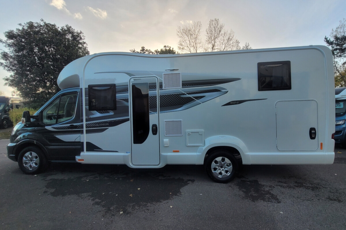 75D3F2 06 Swift Voyager584 SG39870