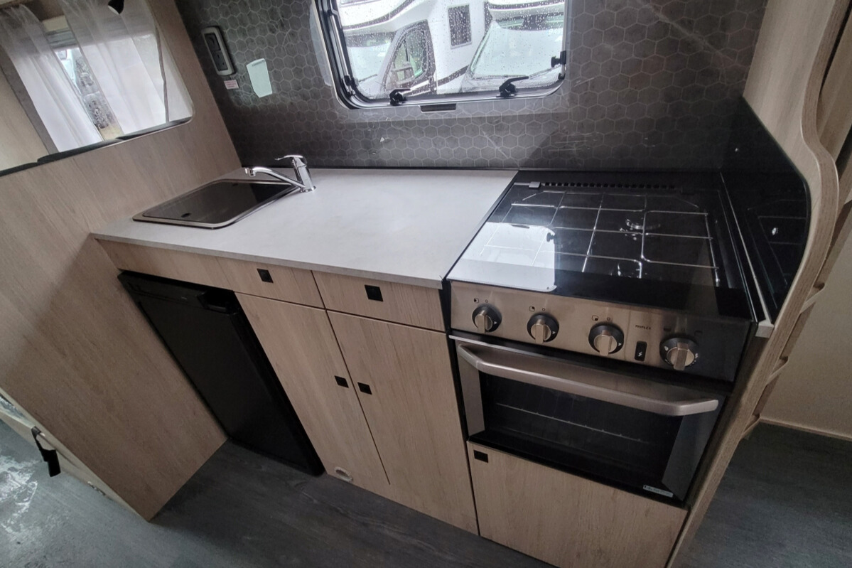 2B0846A 19 Autotrail ExpeditionC71 SMC15779