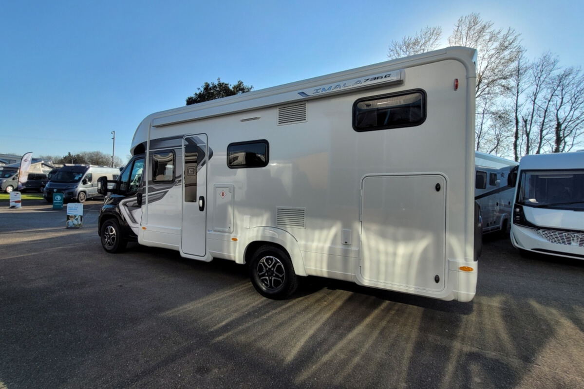2BA1112 05 Autotrail Imala736G SMC21447