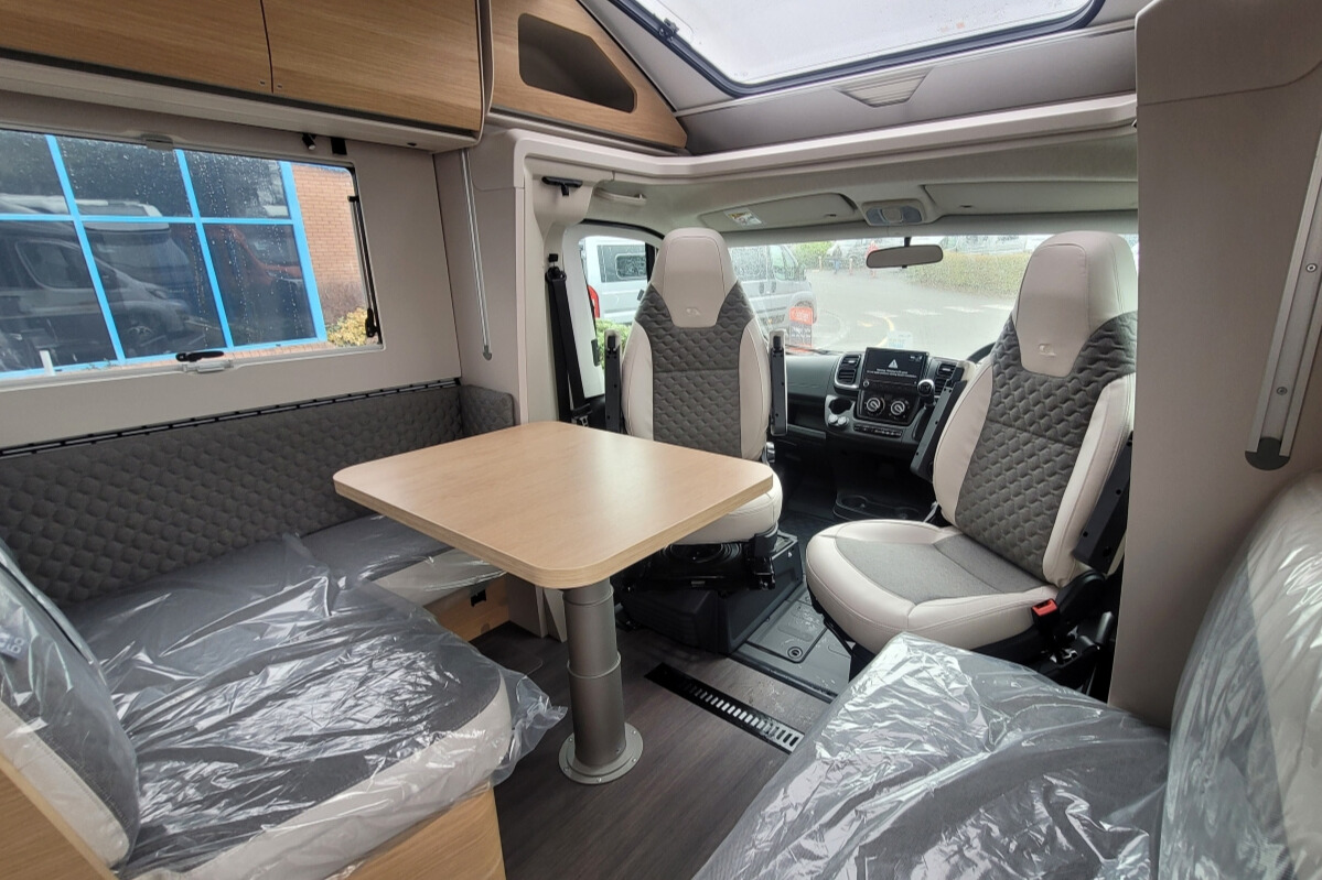 76B346 14 Adria Matrix670SL60thAnniversary SMC32149