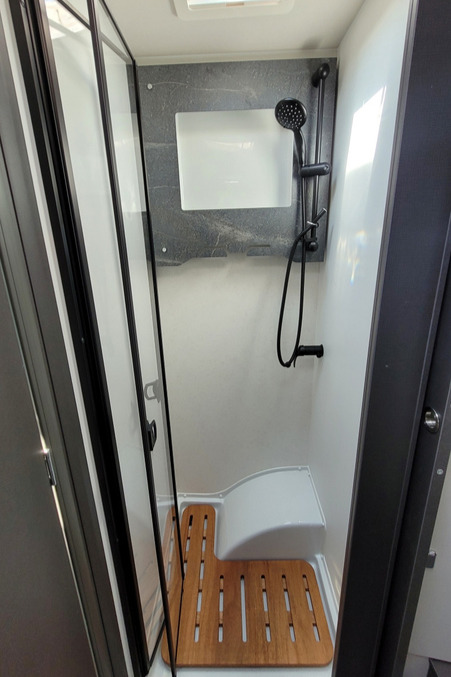 75D3A6 27 Swift Trekker584 RDSE83606