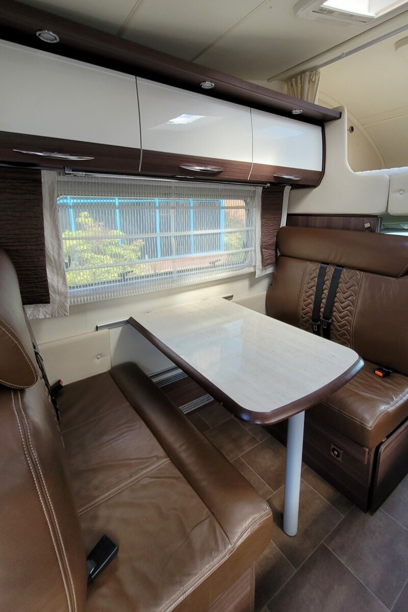 75BB22 16 Burstner ArgosA747 2G VX17CZP
