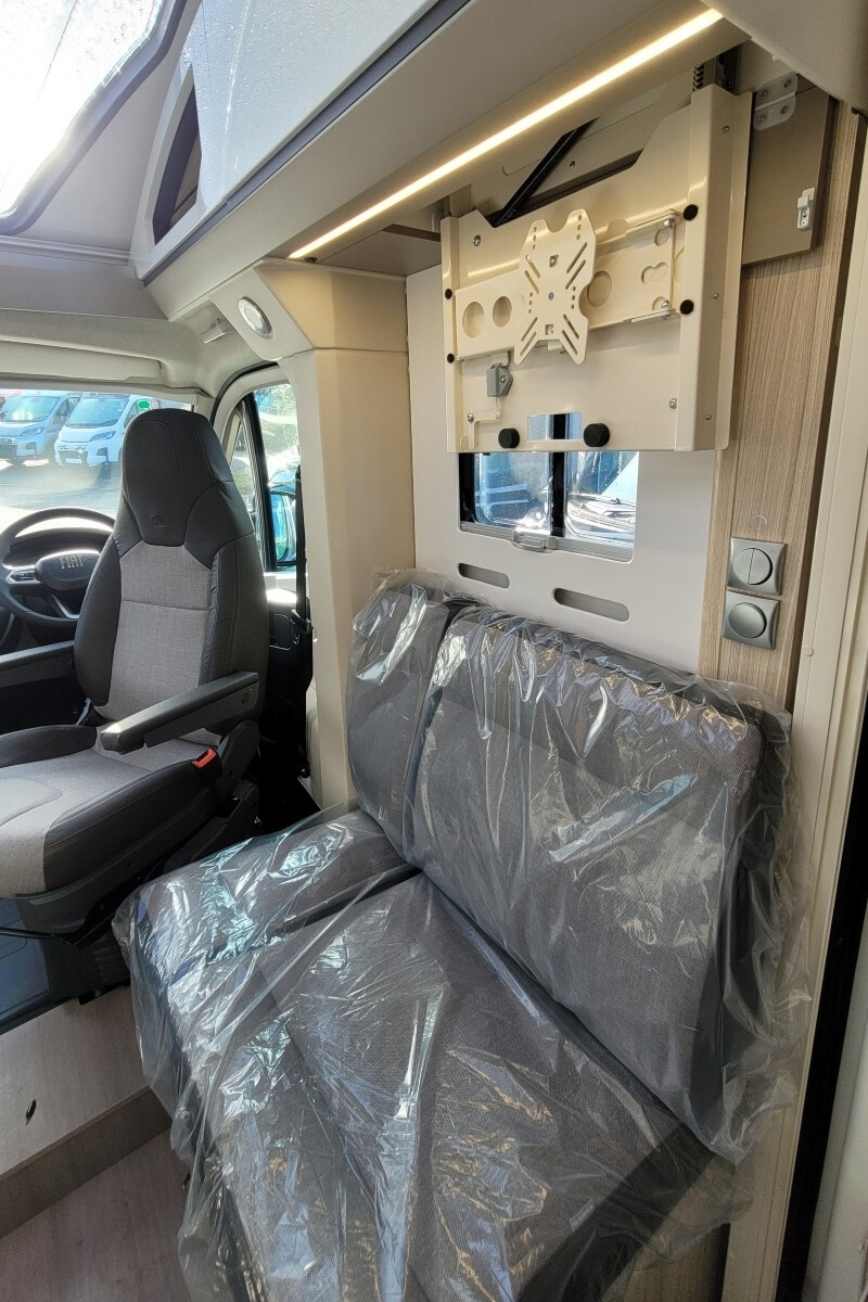 769CD2 14 Adria CompactSupremeDL SMC15818