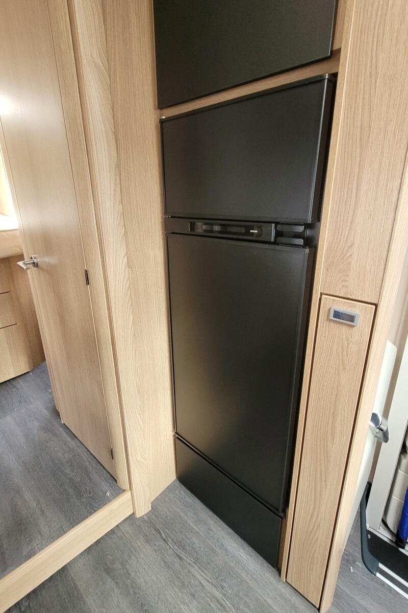 26D857A 21 Autotrail GF80 DU24UCW