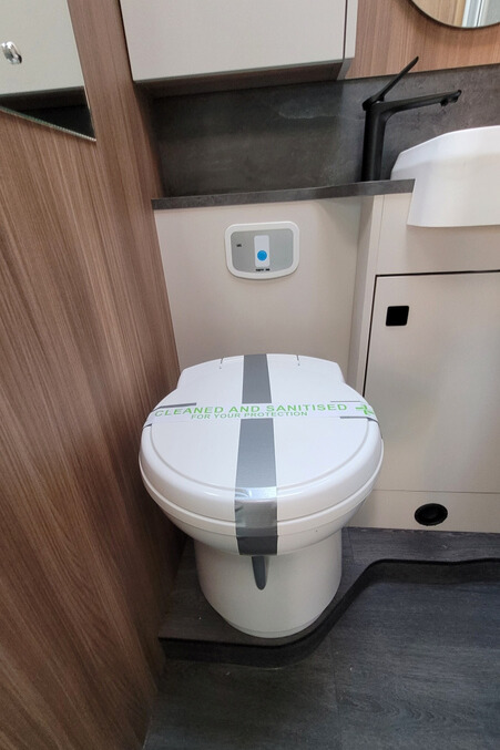 2BA1112 34 Autotrail Imala736G SMC21447