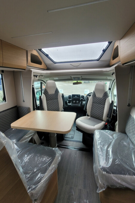 76B346 11 Adria Matrix670SL60thAnniversary SMC32149