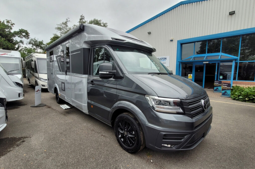 733302_01-Adria-CompactMaxDL-S9058201.jpg