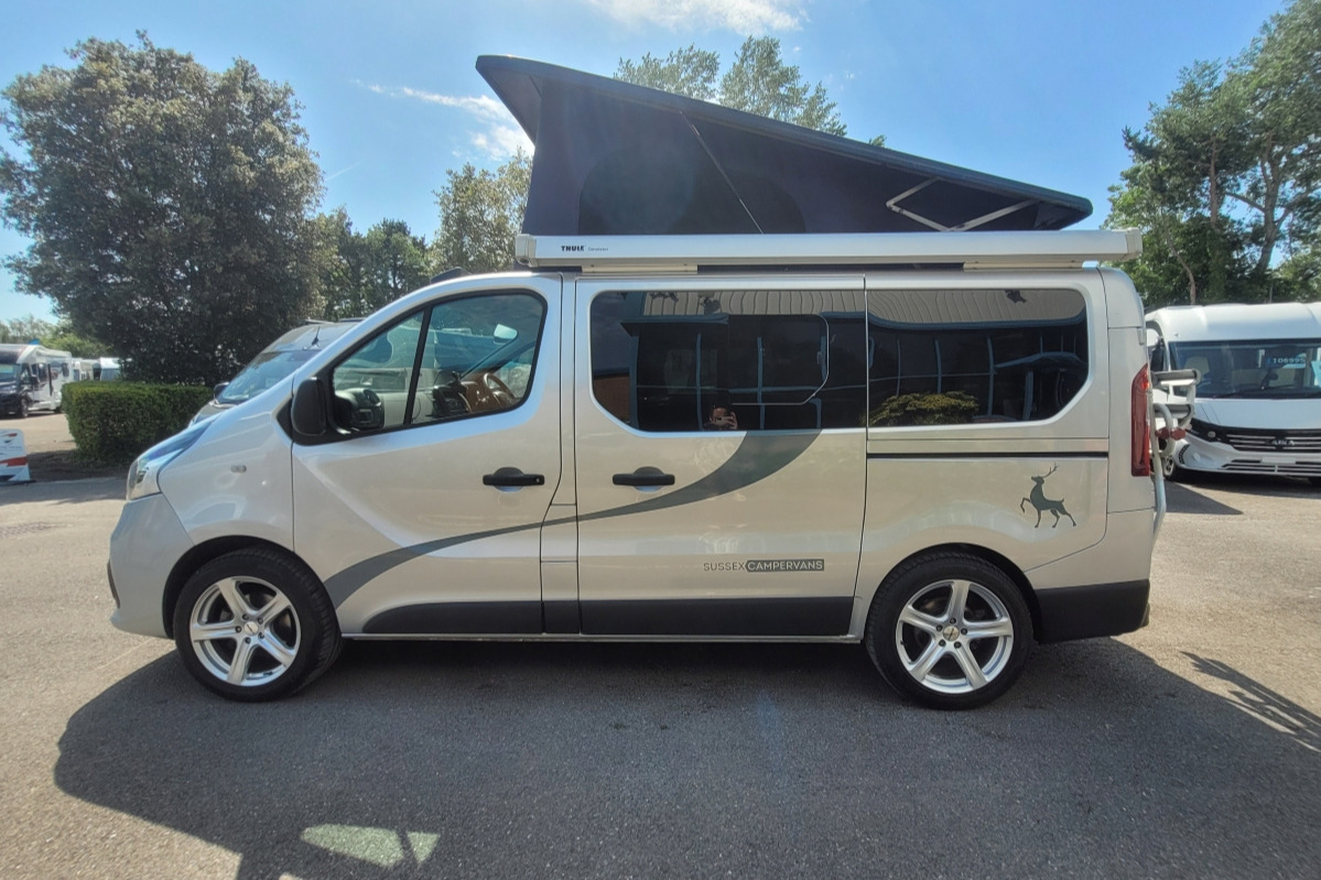 7795C6 06 Sussex Campervans DP68FRL