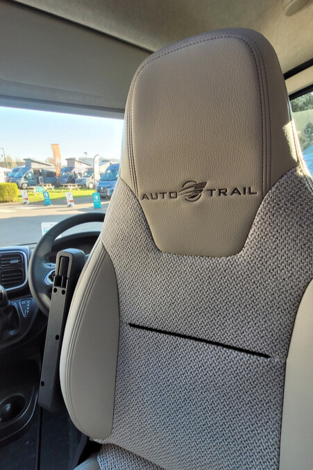 2BA1112 10 Autotrail Imala736G SMC21447